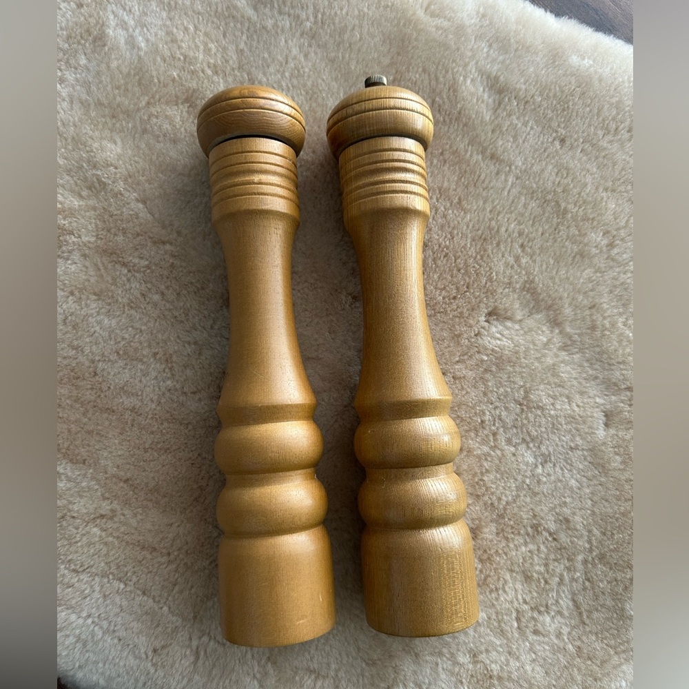 Vintage Wooden Salt and Pepper Grinder Set